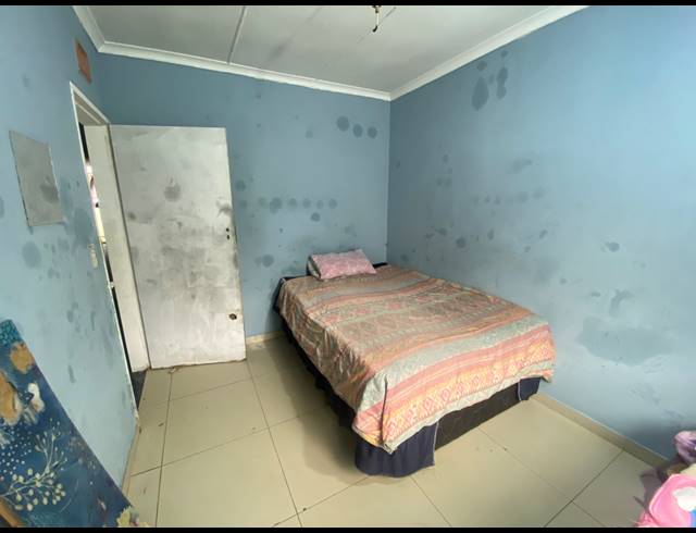 4 BEDROOM HOUSE FOR SALE IN KWAMASHU